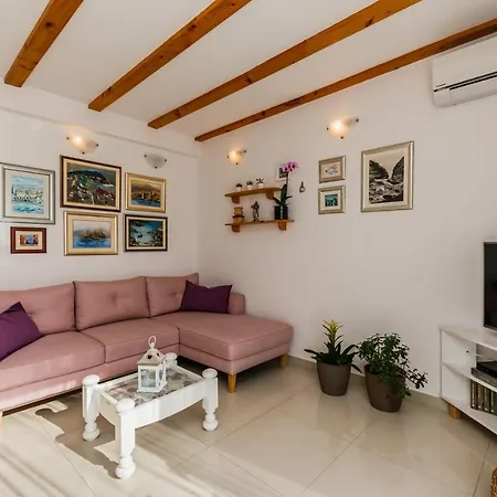 Vila Luana *