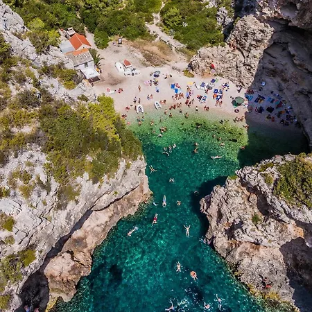 Vila Luana Vis